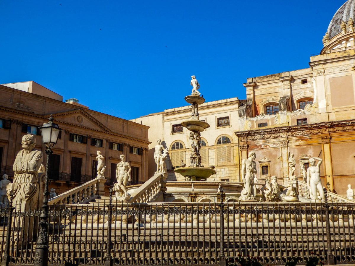 Piazza Pretoria a Palermo